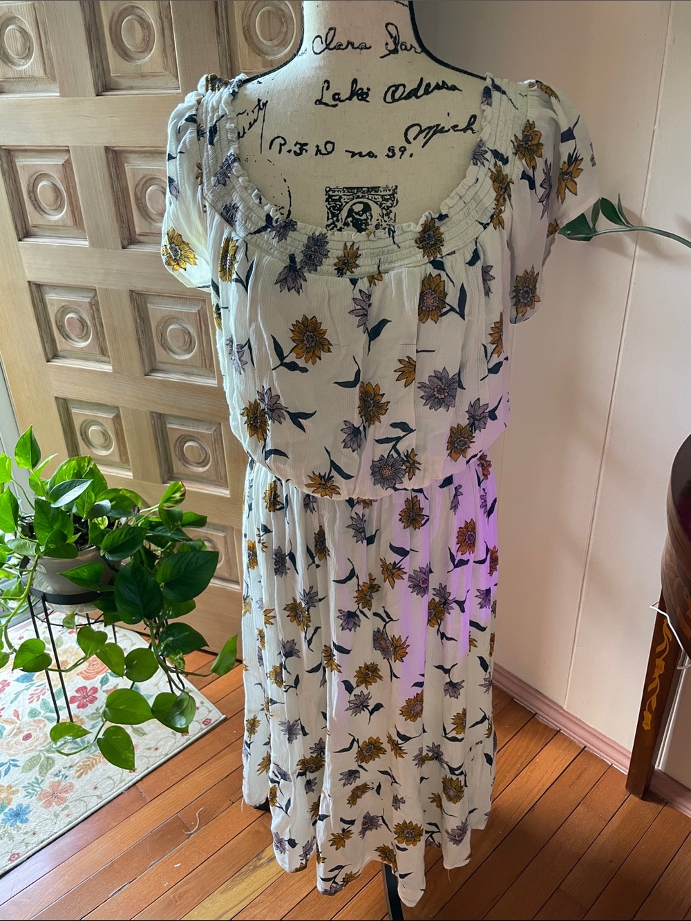 Old Navy Cream Floral Midi Dress with Smocked Square Neck - Picture 4 of 6